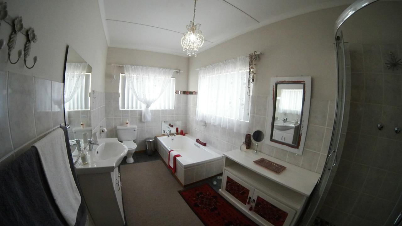 Somerset East Gate 66 Bed & Breakfast エクステリア 写真