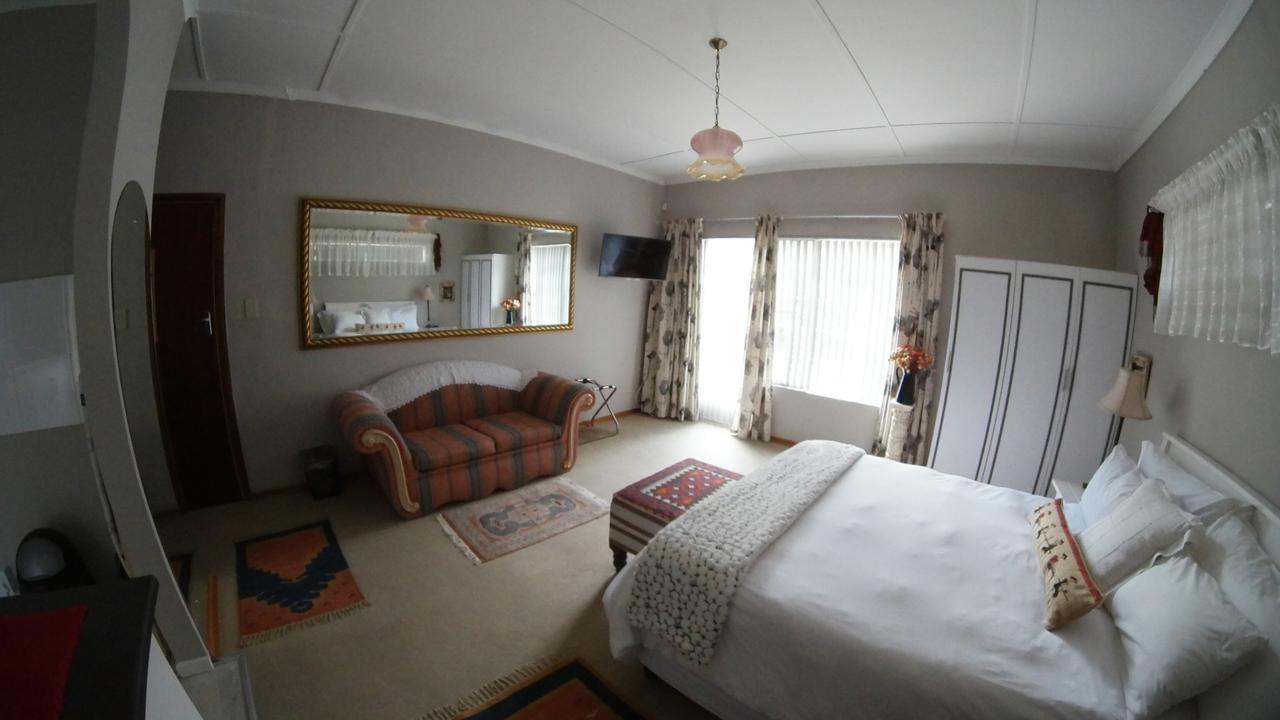 Somerset East Gate 66 Bed & Breakfast エクステリア 写真